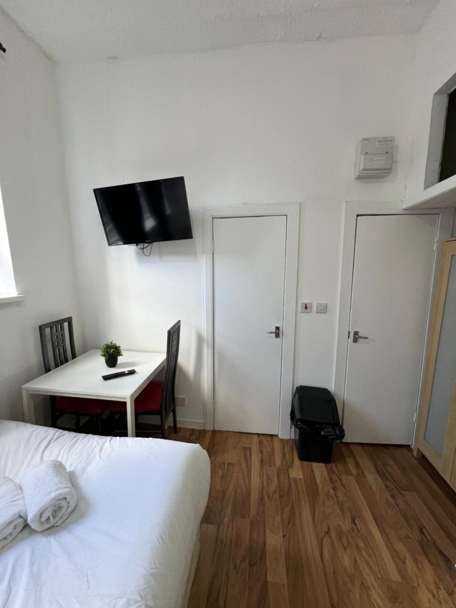 Great Western Road Studio With En Suite Glasgow Exterior foto